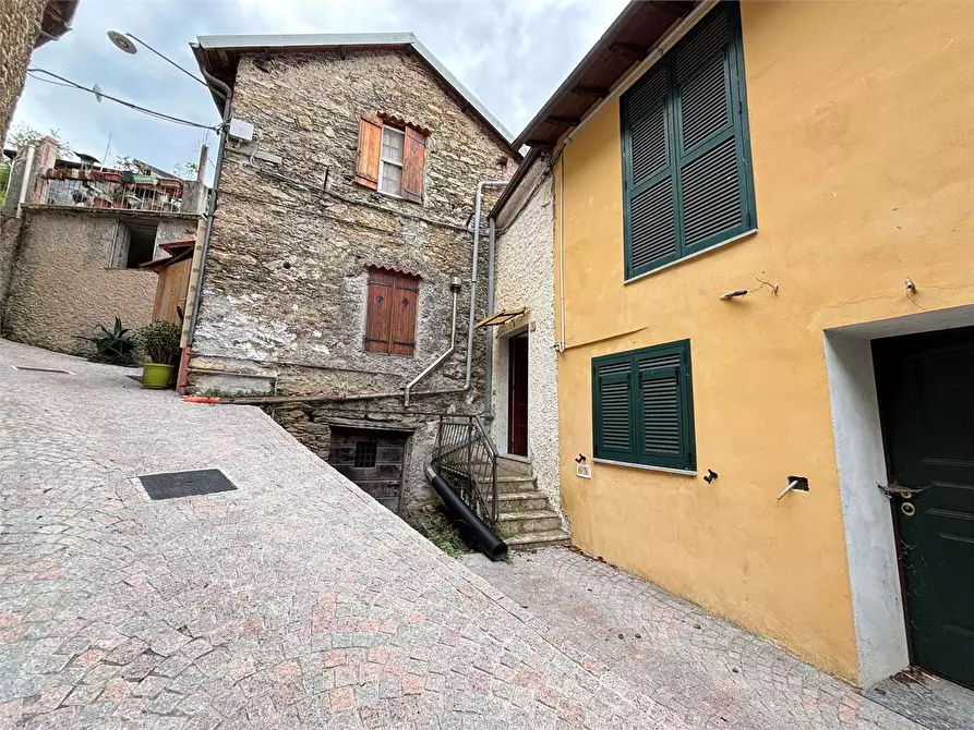 Immagine 50 di Quadrilocale in vendita  in Via Costa  20 a Armo