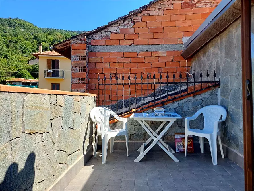 Immagine 3 di Casa indipendente in vendita  in Via Ottano  26 a Pornassio