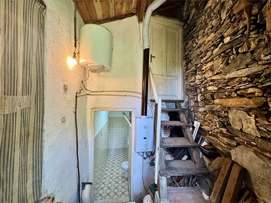 Immagine 38 di Casa indipendente in vendita  in Via Cavour 64 a Rezzo