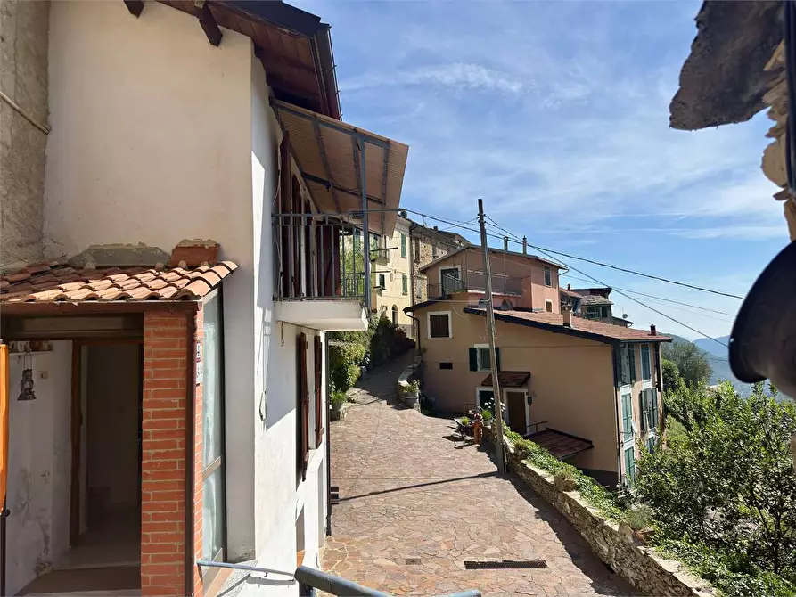 Immagine 4 di Casa indipendente in vendita  in Via Cavour 64 a Rezzo