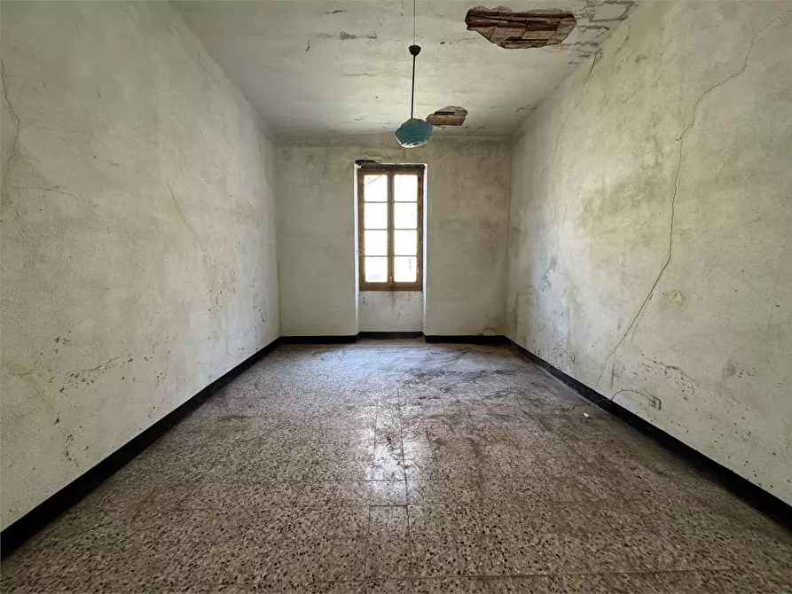 Immagine 34 di Appartamento in vendita  in Via Umberto 1 31 a Ranzo