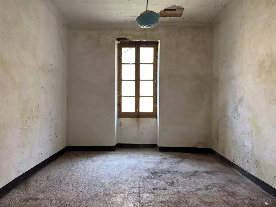 Immagine 37 di Appartamento in vendita  in Via Umberto 1 31 a Ranzo