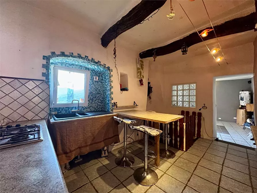 Immagine 9 di Appartamento in vendita  in Via Dottor Giovanni Battista Novaro 57 a Chiusanico