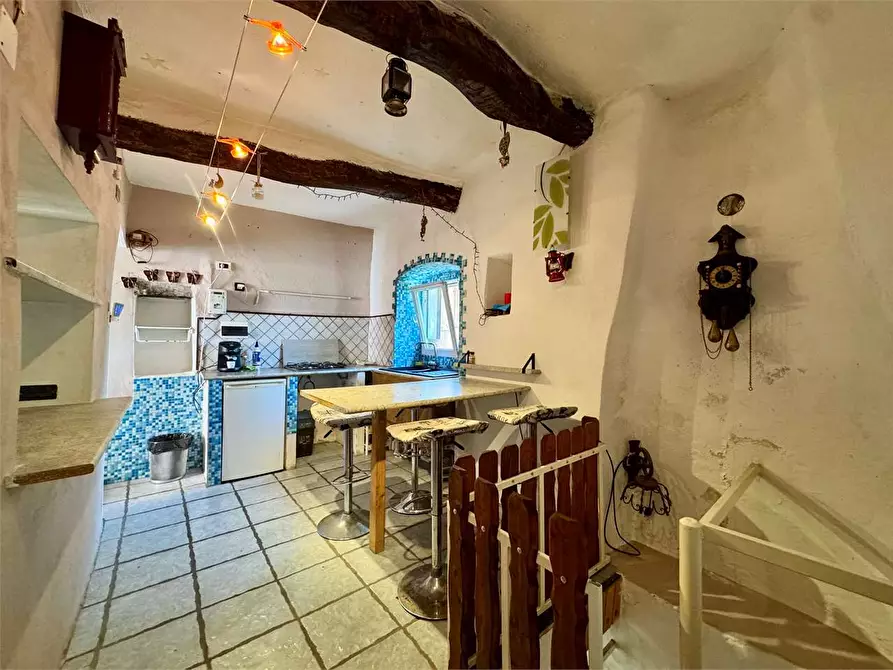 Immagine 10 di Appartamento in vendita  in Via Dottor Giovanni Battista Novaro 57 a Chiusanico