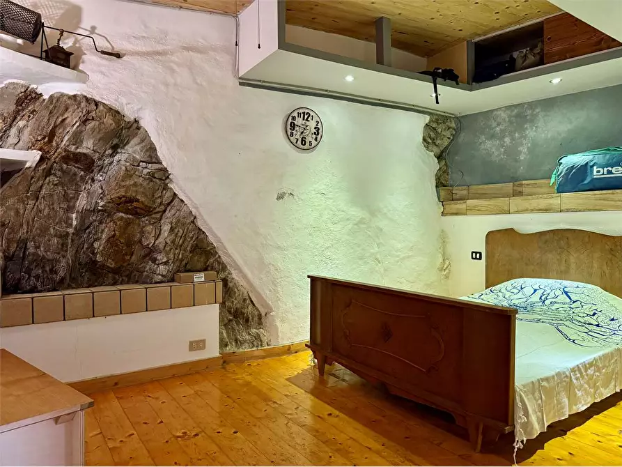 Immagine 26 di Appartamento in vendita  in Via Dottor Giovanni Battista Novaro 57 a Chiusanico