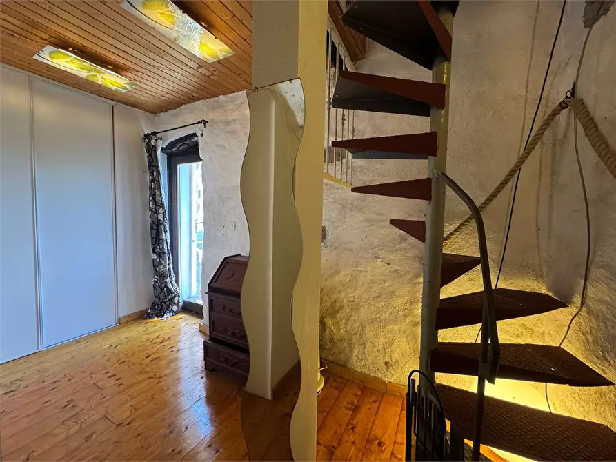 Immagine 20 di Appartamento in vendita  in Via Dottor Giovanni Battista Novaro 57 a Chiusanico