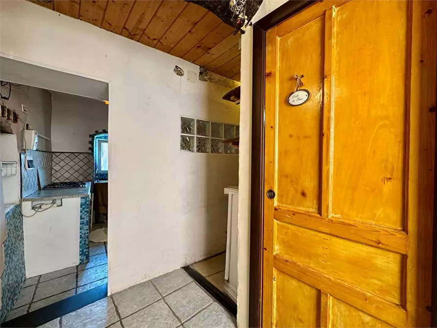 Immagine 15 di Appartamento in vendita  in Via Dottor Giovanni Battista Novaro 57 a Chiusanico
