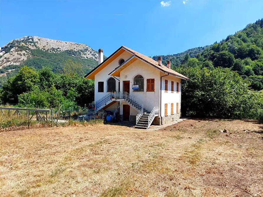 Immagine 5 di Casa indipendente in vendita  in Strada Statale 28 116 a Pornassio