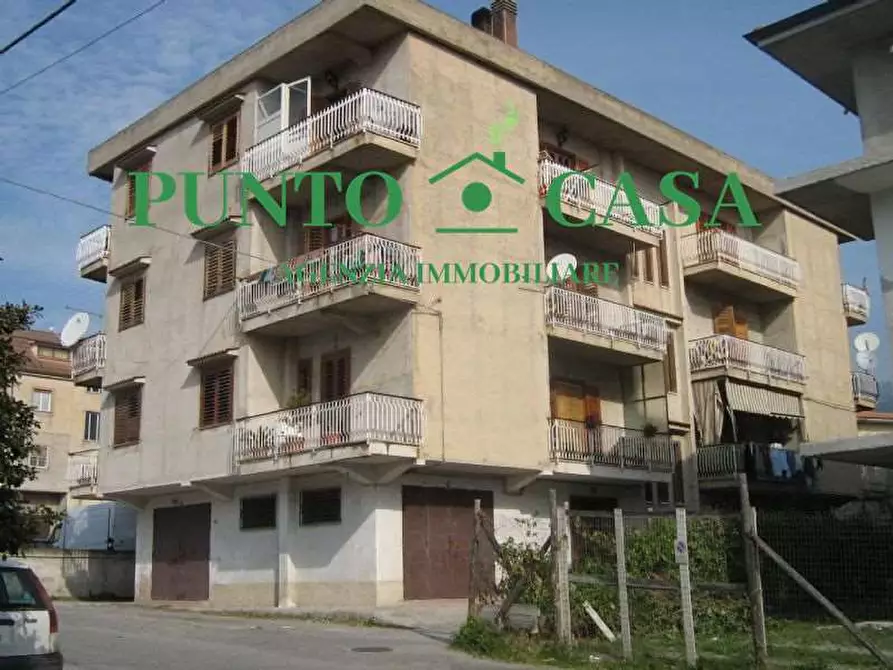 Immagine 3 di Appartamento in vendita  in Via Delle Rose a Gizzeria