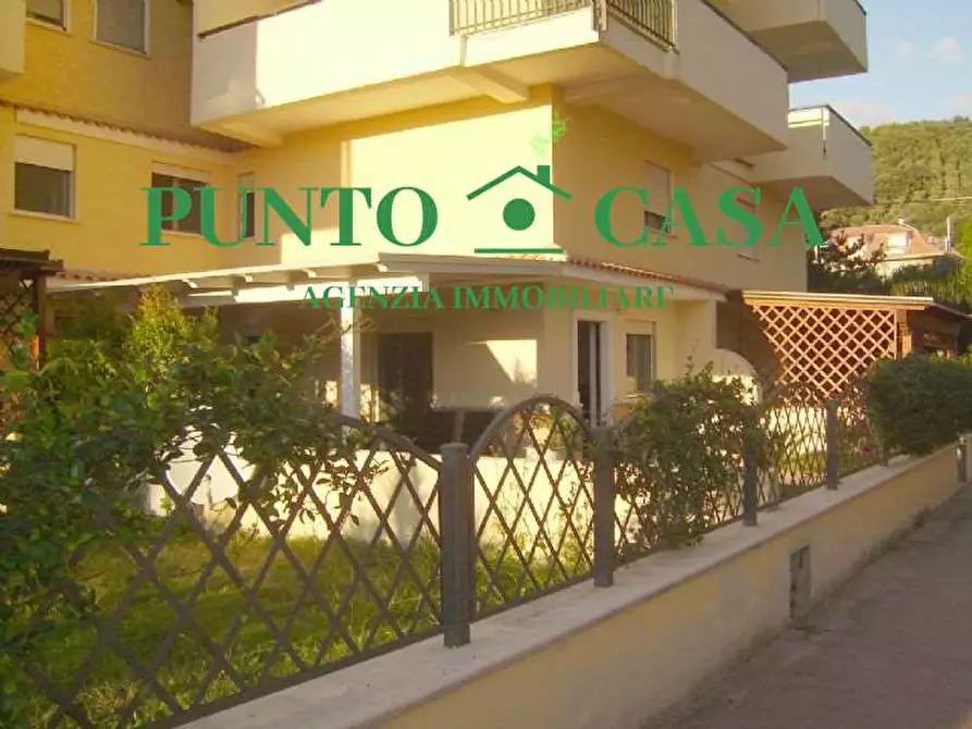 Immagine 1 di Appartamento in vendita  in Loc. Marina De Luca a Nocera Terinese