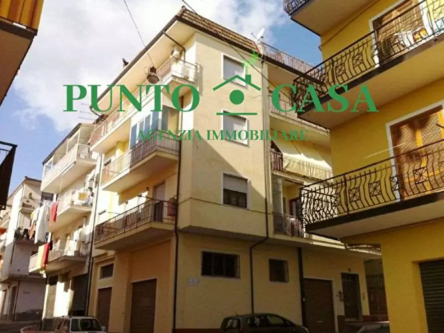 Immagine 1 di Appartamento in vendita  in Via Padre Luigi Allevato a Lamezia Terme