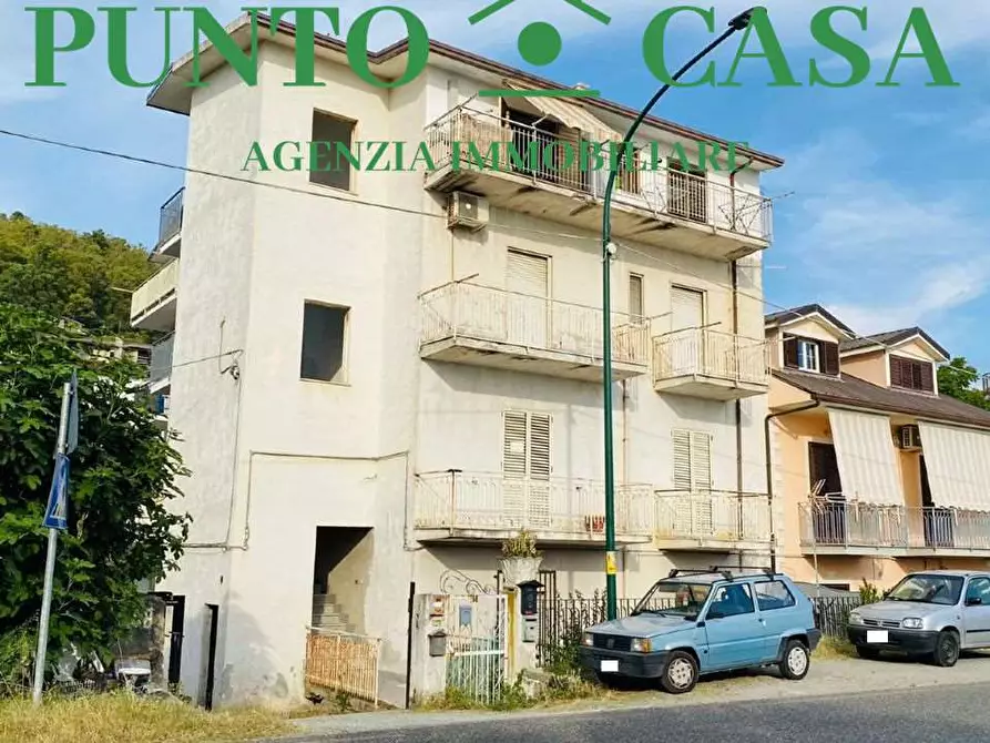 Immagine 36 di Appartamento in vendita  in Strada Statale 18 Tirrena Inferiore 68 a Falerna