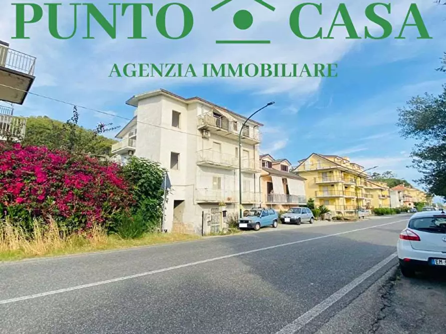 Immagine 37 di Appartamento in vendita  in Strada Statale 18 Tirrena Inferiore 68 a Falerna