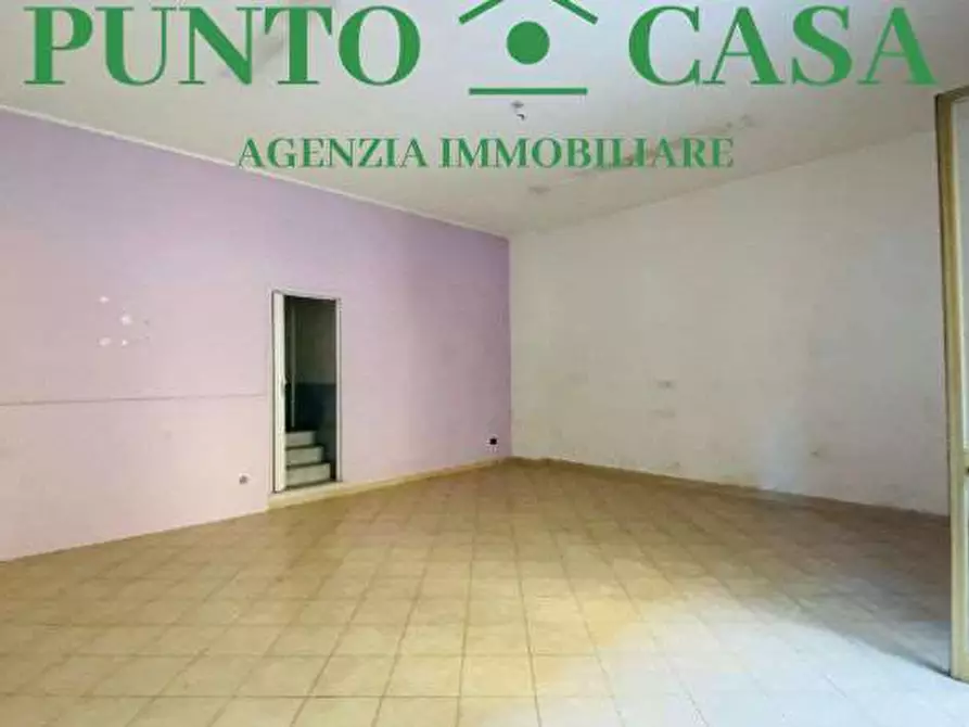 Immagine 1 di Magazzino in affitto  in Via Marconi a Lamezia Terme