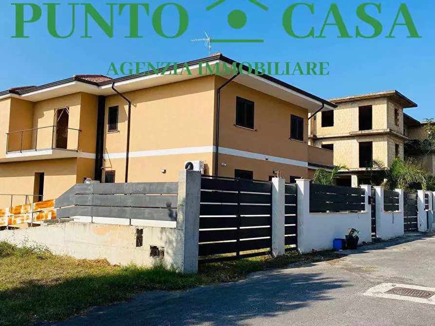 Immagine 32 di Villetta a schiera in vendita  in Via Delle Rose a Gizzeria