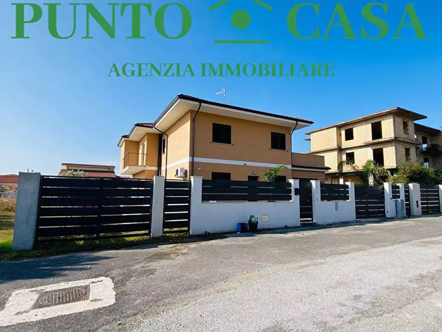 Immagine 2 di Villetta a schiera in vendita  in Via Delle Rose  a Gizzeria