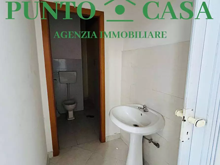 Immagine 6 di Negozio in affitto  in Corso eroi Di Sapri a Lamezia Terme