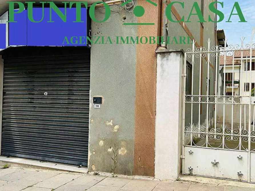 Immagine 10 di Negozio in affitto  in Corso eroi Di Sapri a Lamezia Terme