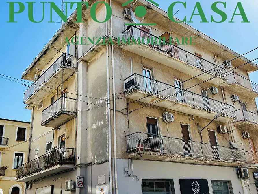 Immagine 1 di Appartamento in vendita  in Via G. Sinopoli a Lamezia Terme