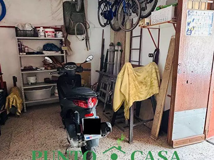 Immagine 12 di Casa indipendente in vendita  in Via Regina Margherita a Lamezia Terme