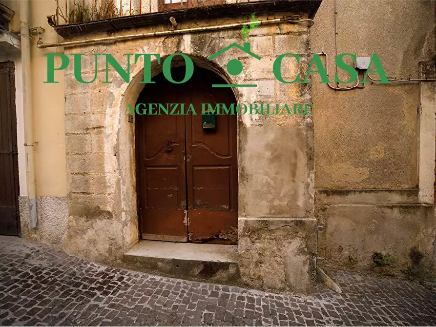 Immagine 10 di Stabile in vendita  in Via Domenico Porchio a Lamezia Terme