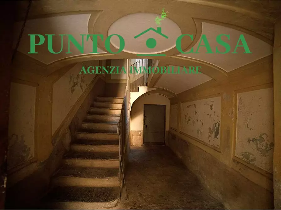 Immagine 2 di Stabile in vendita  in Via Domenico Porchio a Lamezia Terme