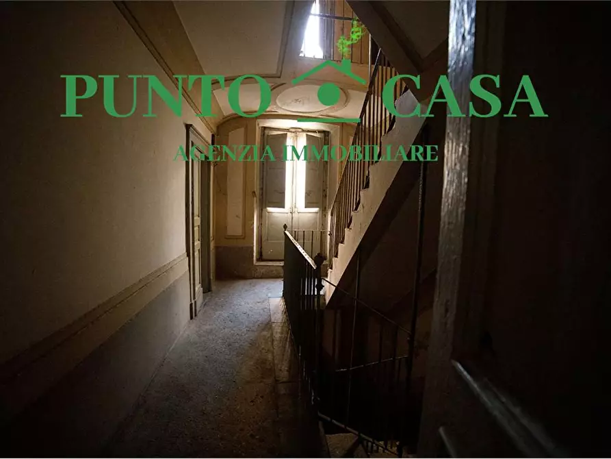 Immagine 11 di Stabile in vendita  in Via Domenico Porchio a Lamezia Terme