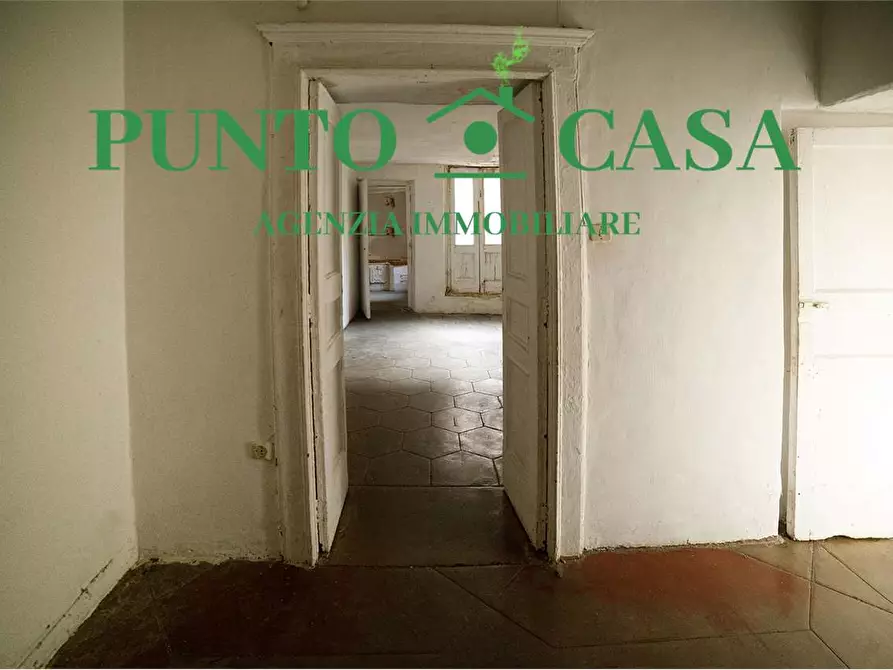 Immagine 12 di Stabile in vendita  in Via Domenico Porchio a Lamezia Terme