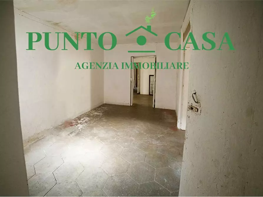 Immagine 15 di Stabile in vendita  in Via Domenico Porchio a Lamezia Terme