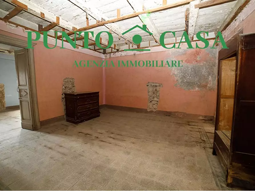 Immagine 40 di Stabile in vendita  in Via Domenico Porchio a Lamezia Terme