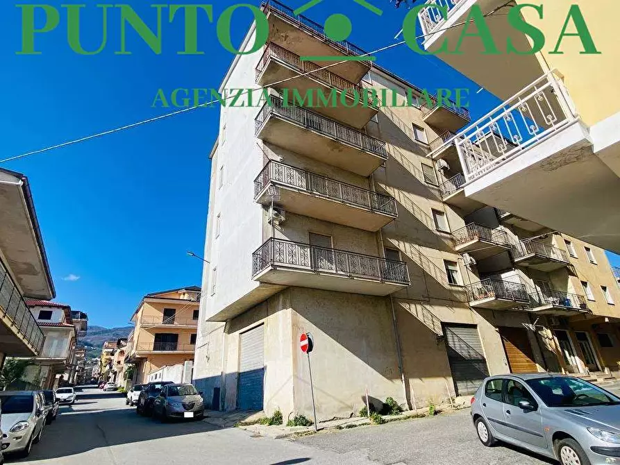 Immagine 14 di Appartamento in vendita  a Lamezia Terme