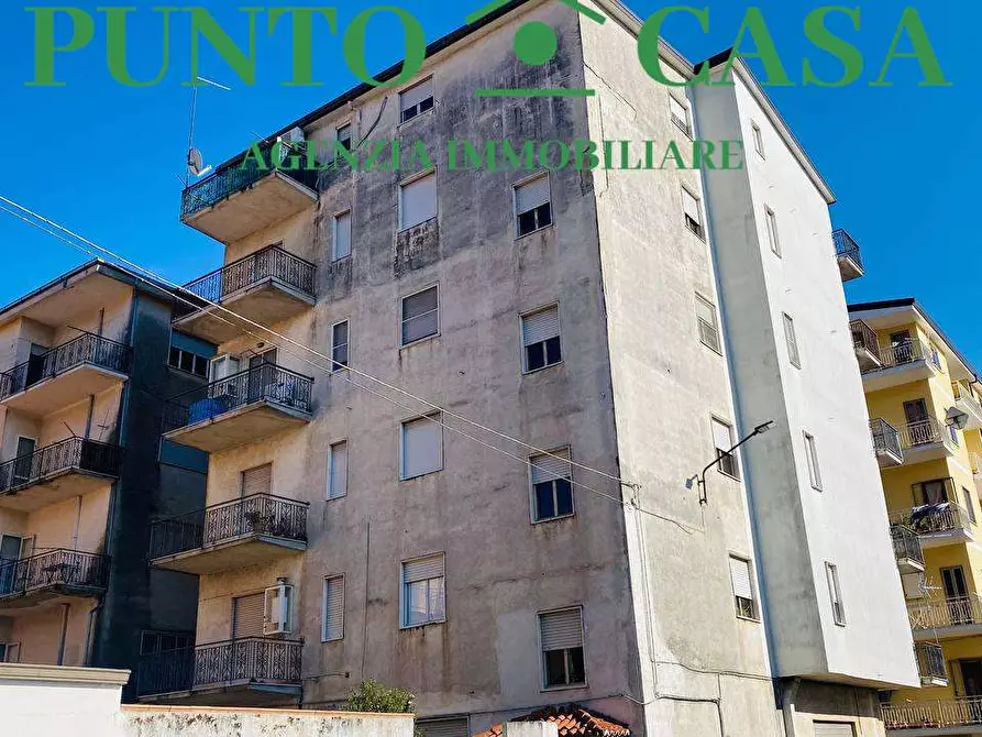 Immagine 16 di Appartamento in vendita  a Lamezia Terme