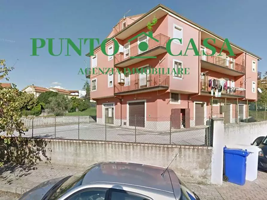 Immagine 2 di Magazzino in vendita  in Via Delle Nazioni a Lamezia Terme