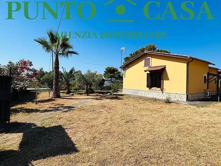 Immagine 27 di Casa bifamiliare in vendita  in Via Principe D'Aquino 17 a Falerna