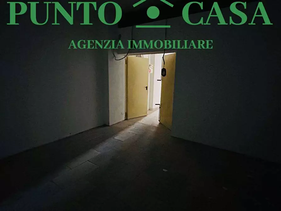 Immagine 18 di Magazzino in affitto  in Via Gaileri a Lamezia Terme