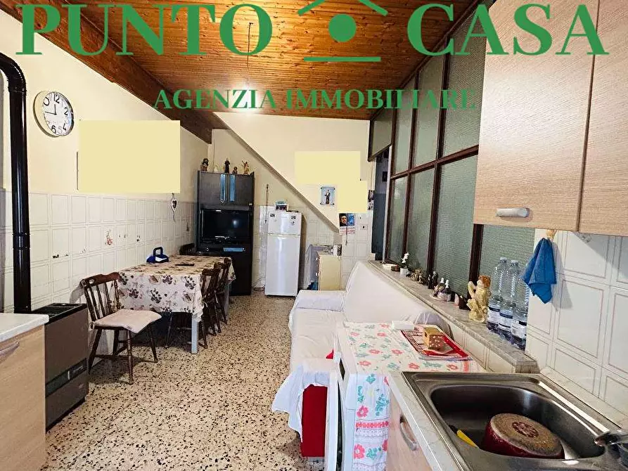Immagine 2 di Casa indipendente in vendita  in Via Ferruccio a Lamezia Terme