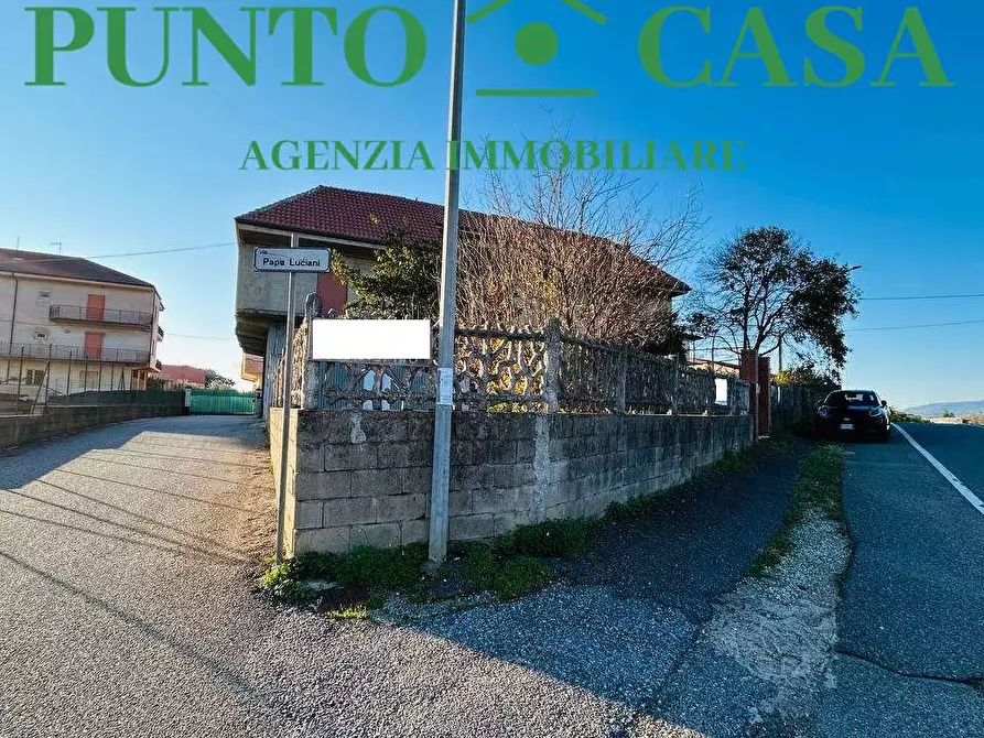 Immagine 26 di Stabile in vendita  in Via Papa Luciani  39 a San Pietro A Maida