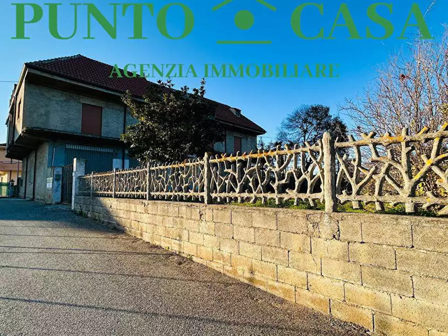 Immagine 27 di Stabile in vendita  in Via Papa Luciani  39 a San Pietro A Maida