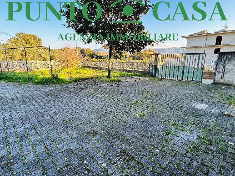 Immagine 33 di Stabile in vendita  in Via Papa Luciani  39 a San Pietro A Maida