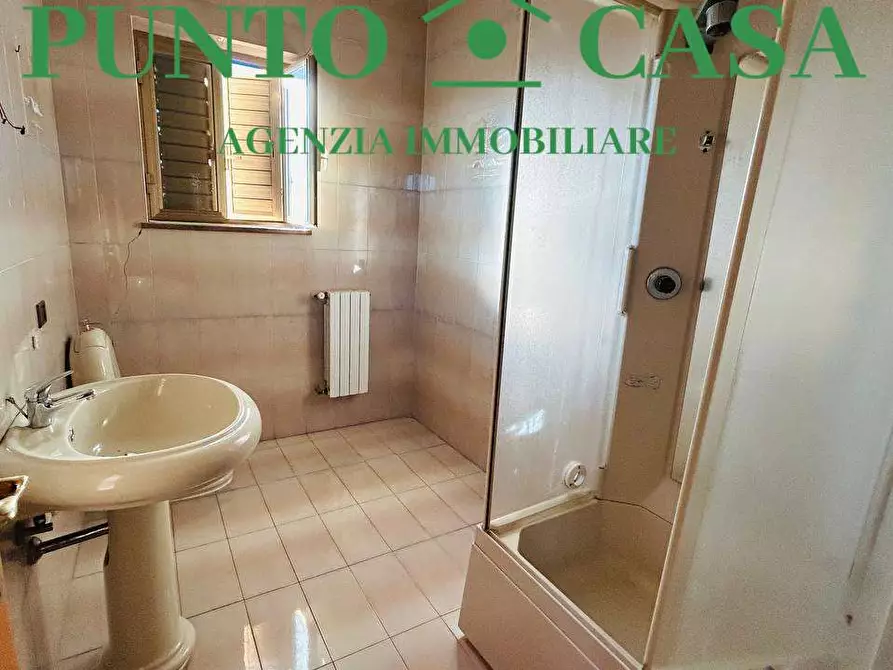 Immagine 13 di Stabile in vendita  in Via Papa Luciani  39 a San Pietro A Maida