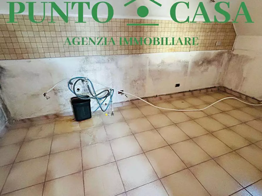 Immagine 16 di Stabile in vendita  in Via Papa Luciani  39 a San Pietro A Maida