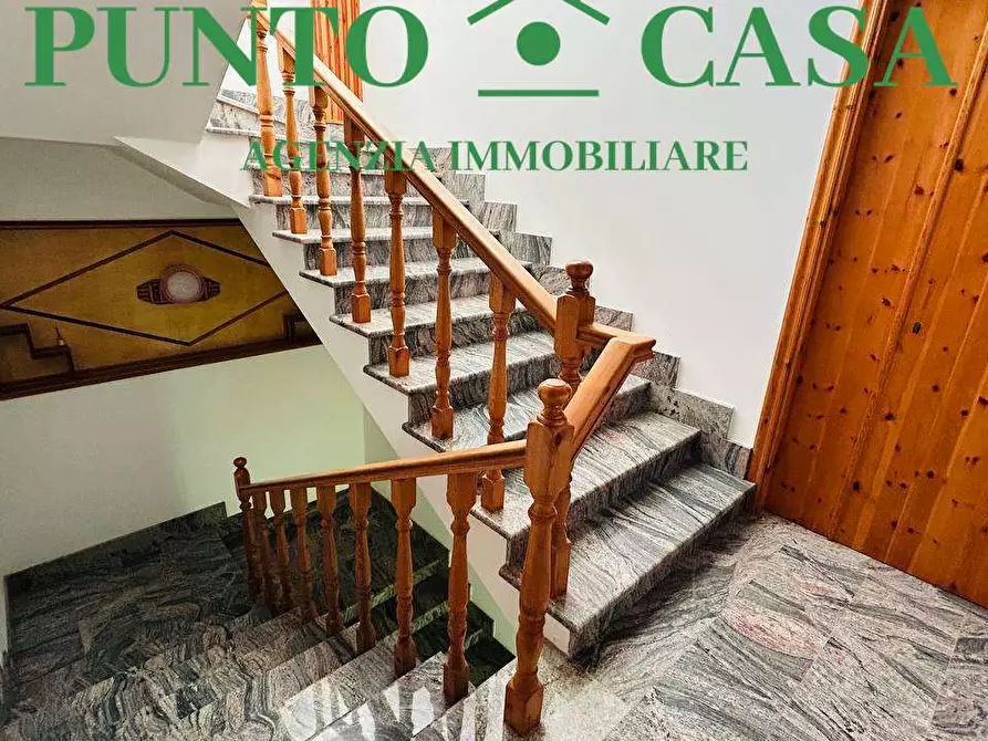 Immagine 11 di Stabile in vendita  in Via Papa Luciani  39 a San Pietro A Maida