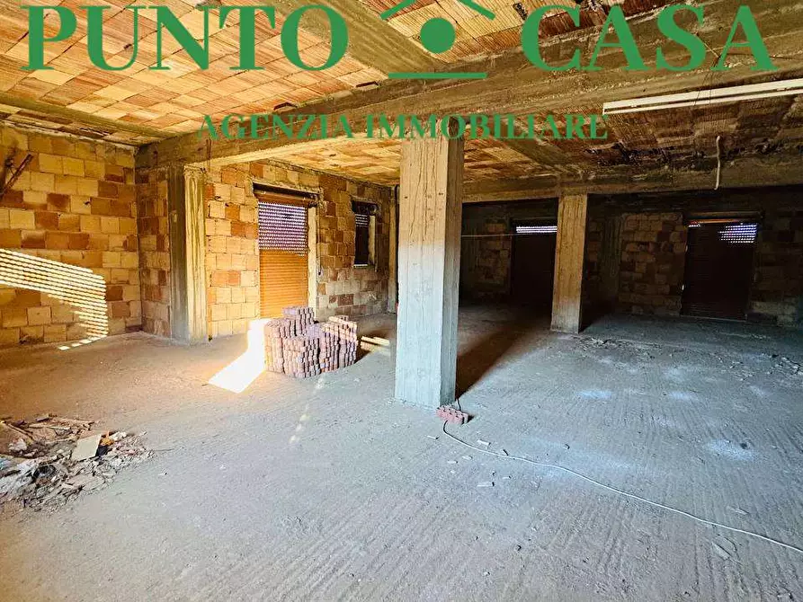 Immagine 20 di Stabile in vendita  in Via Papa Luciani  39 a San Pietro A Maida