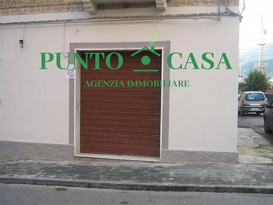 Immagine 2 di Magazzino in affitto  in Via della libertà a Lamezia Terme