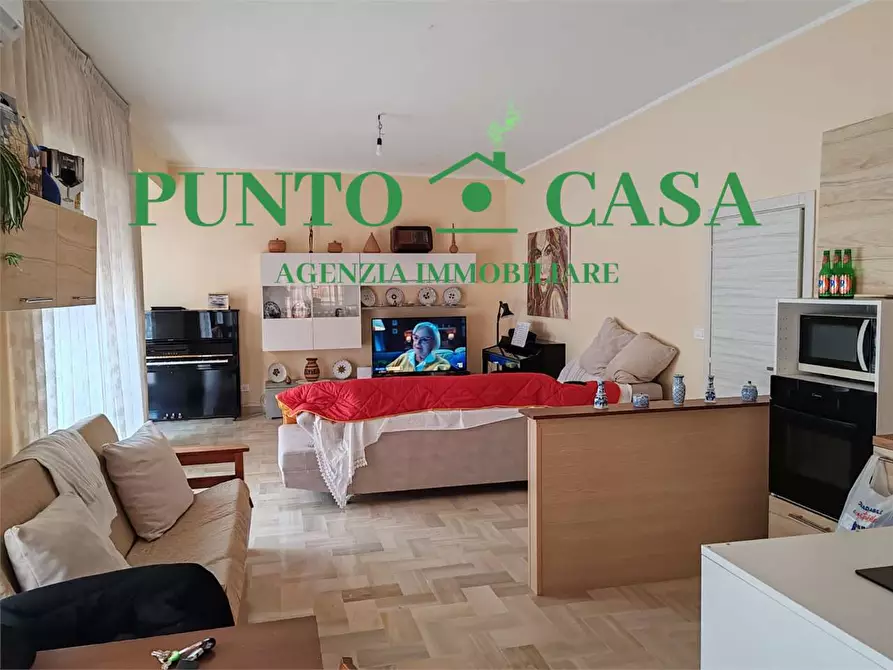 Immagine 2 di Appartamento in vendita  in Via Enrico Toti a Lamezia Terme