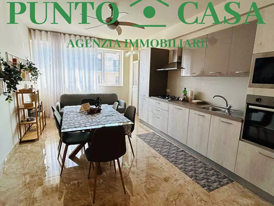 Immagine 4 di Appartamento in vendita  in Viale della Libertà a Falerna