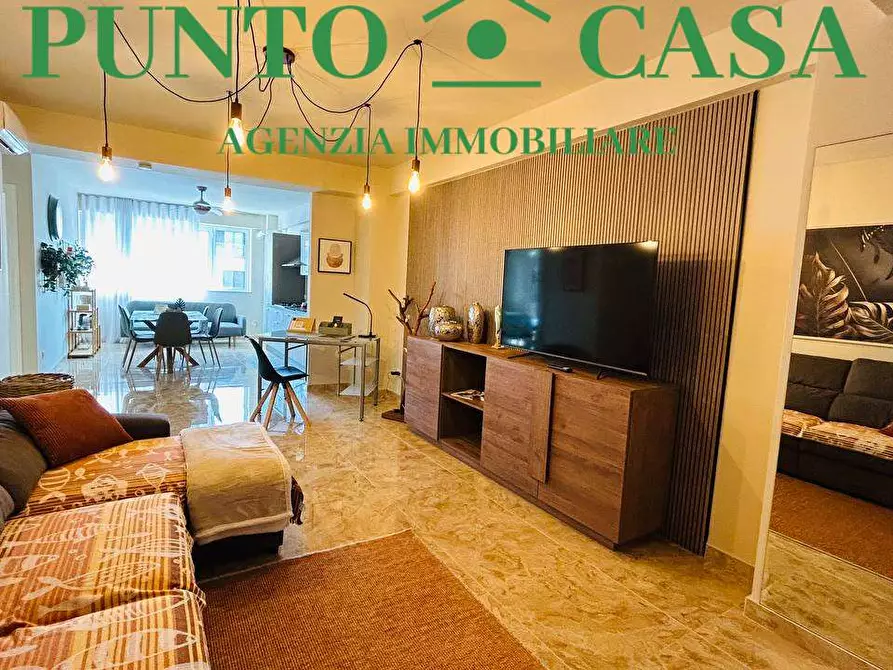 Immagine 1 di Appartamento in vendita  in Viale della Libertà a Falerna