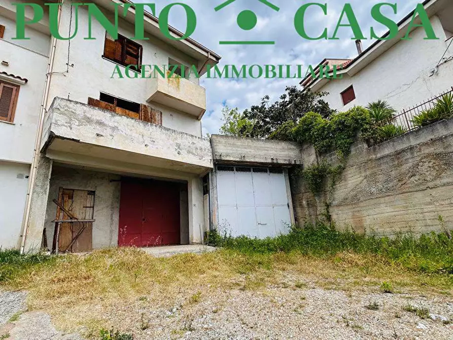 Immagine 40 di Casa bifamiliare in vendita  in Via Canneto a Lamezia Terme