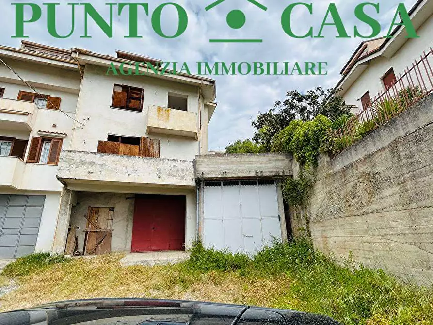 Immagine 42 di Casa bifamiliare in vendita  in Via Canneto a Lamezia Terme