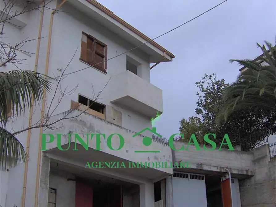 Immagine 45 di Casa bifamiliare in vendita  in Via Canneto a Lamezia Terme
